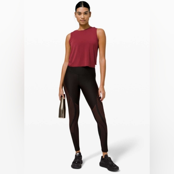Lululemon ~ Mapped Out High-Rise Tight 28". Size 6. - Picture 3 of 13